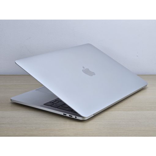 Apple MacBook Pro 13 A1706 (2016) i7 16GB RAM 256GB SSD – Ma