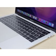 Apple MacBook Pro 13 A1706 (2016) / i7 / 16GB RAM / 256GB SSD / Magyar billentyűzet
