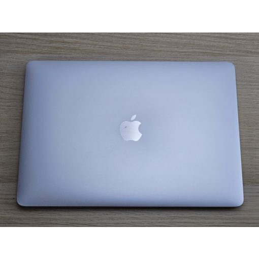 Apple MacBook Pro 13 A1706 (2016) / i7 / 16GB RAM / 256GB SSD / Magyar billentyűzet