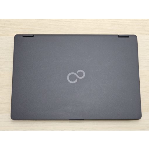 Használt Fujitsu LifeBook U729 laptop,  i5-8265u, 16GB RAM, 256GB SSD, magyar billentyűzet