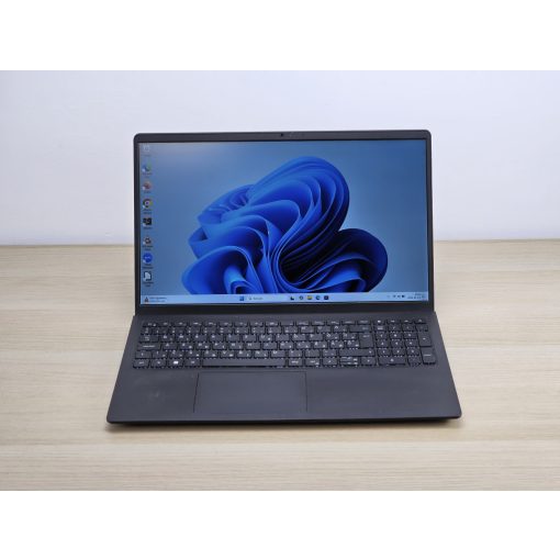 Dell Vostro 15 3510 / i3-1115G4 / 8GB RAM / 256GB SSD / Magyar billentyűzet