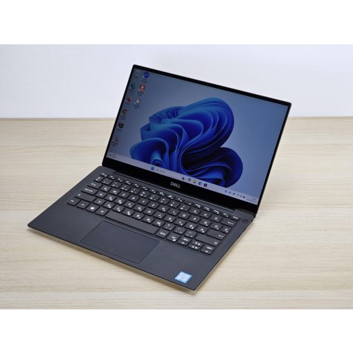 Dell XPS 13 9380 – i7-8665U, 16GB RAM, 512GB SSD, magyar billentyűzet
