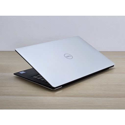 Dell XPS 13 9380 – i7-8665U, 16GB RAM, 512GB SSD, magyar billentyűzet