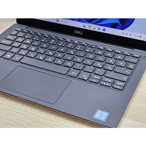 Dell XPS 13 9380 – i7-8665U, 16GB RAM, 512GB SSD, magyar billentyűzet