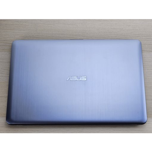 Asus X540L 15 Laptop / i3-5005U / 4GB RAM / 128GB SSD / Magyar billentyűzet