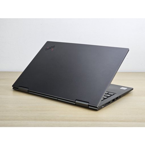 Lenovo Thinkpad X1 Yoga 2in1 Tablet laptop / i7-10610U / 16GB RAM / 256GB SSD / Érintőképernyős / Magyar billentyűzet