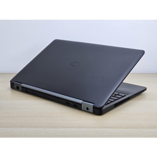 Dell Latitude Laptop E5570 + RADEON / i7-6600U / 8GB RAM / 128GB SSD