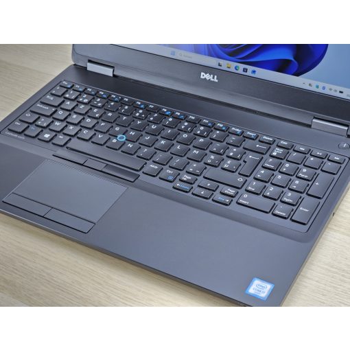 Dell Latitude Laptop E5570 + RADEON / i7-6600U / 8GB RAM / 128GB SSD