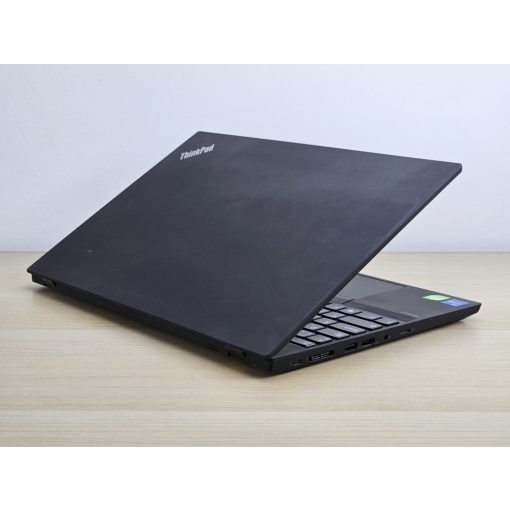 Lenovo ThinkPad P15s Gen 2 + Iris Xe + Nvidia T500 / i7-1165G7 / 16GB RAM / 512GB SSD / Magyar billentyűzet