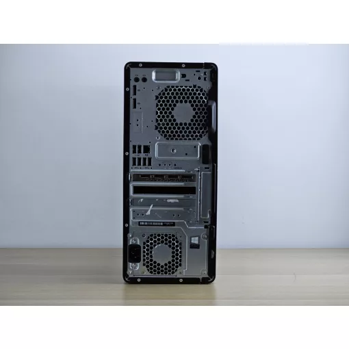 HP Elitedesk 800 G4 Tower Pc + Nvidia / i7-8700K / 8GB RAM / 512GB SSD / DVD