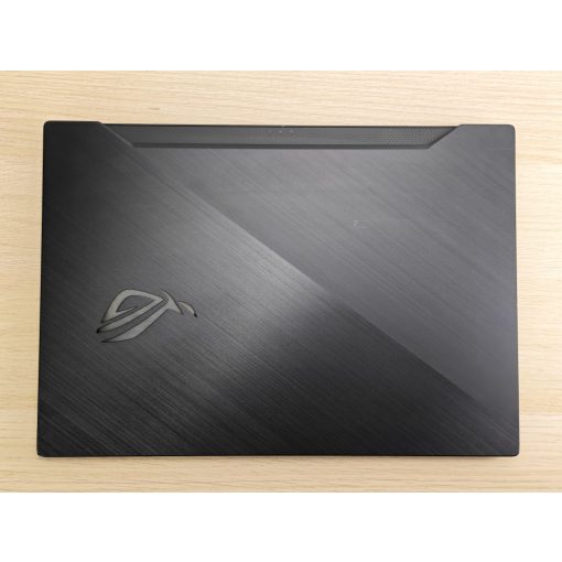 Asus ROG Zephyrus M15 GU502L 4K Gamer Laptop + NVIDIA / i7-10875H / 32GB RAM / 512GB SSD / Magyar billentyűzet 