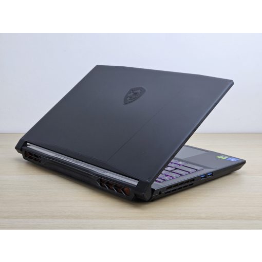 MSI KATANA 15 HX B14W Gamer + Nvidia / i7-14650HX / 16GB RAM / 1TB SSD / Magyar billentyűzet