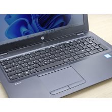 HP Zbook 15u G3 + AMD / i7-6600U / 8GB RAM / 256GB SSD / Magyar billentyűzet