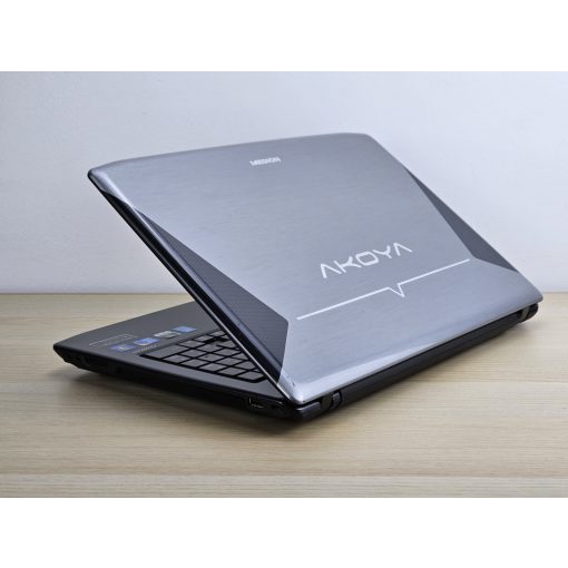 Medion Akoya P6630 (MD 98560) Laptop + Nvidia / i3-M390 / 6GB RAM / 256GB SSD 