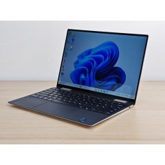   Dell XPS 13 9310 + Iris 2in1 Tablet laptop / i5-1135G7 / 8GB RAM / 256GB SSD / Érintőképernyős / Magyar billentyűzet
