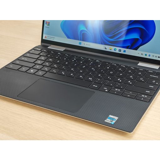 Dell XPS 13 9310 + Iris 2in1 Tablet laptop / i5-1135G7 / 8GB RAM / 256GB SSD / Érintőképernyős / Magyar billentyűzet