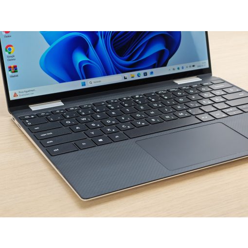 Dell XPS 13 9310 + Iris 2in1 Tablet laptop / i5-1135G7 / 8GB RAM / 256GB SSD / Érintőképernyős / Magyar billentyűzet