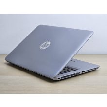 HP EliteBook 820 G4 Laptop / i5-7300U / 8GB RAM / 256GB SSD / Magyar billentyűzet