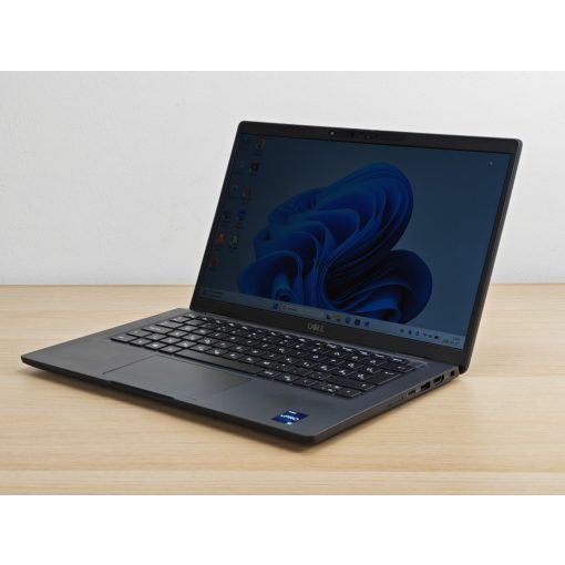 Dell Latitude 7330 Laptop + Iris / i5-1245U / 16GB RAM / 256GB SSD / Magyar billentyűzet