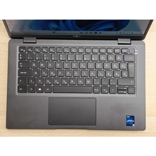 Dell Latitude 7330 Laptop + Iris / i5-1245U / 16GB RAM / 256GB SSD / Magyar billentyűzet