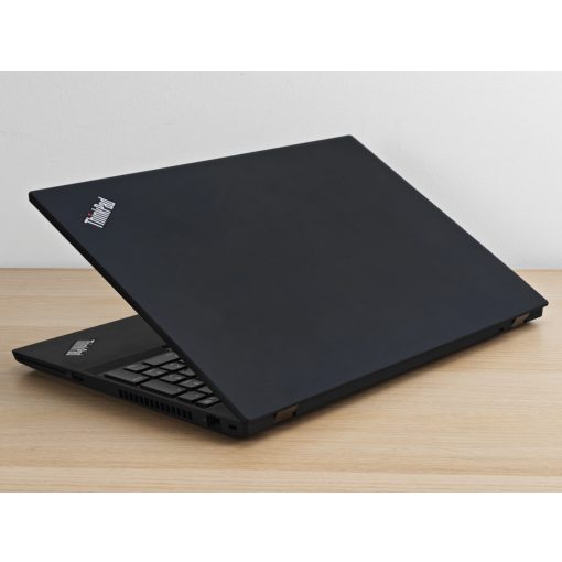 Lenovo ThinkPad P15s + Nvidia / i7-1165G7 / 32GB RAM / 512GB SSD / Magyar billentyűzet