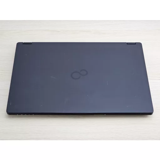 Fujitsu LifeBook U758 Laptop / i7-8350U / 8GB RAM / 256GB SSD / Magyar billentyűzet