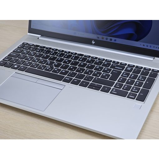 HP Elitebook 855 G7 / Ryzen 3 Pro / 16GB RAM / 256GB SSD / Magyar billentyűzet