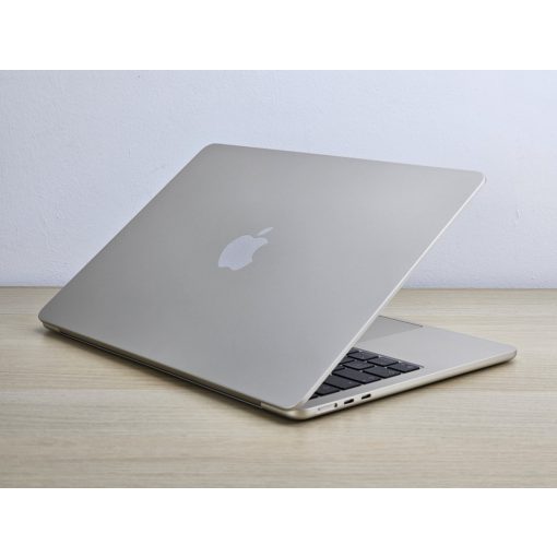 Apple MacBook Air 13 A3240 (2025) / M4 / 16GB RAM / 256GB SSD