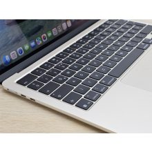 Apple MacBook Air 13 A3240 (2025) / M4 / 16GB RAM / 256GB SSD