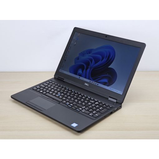 Dell Latitude 5590 laptop / i5-8350U / 8GB RAM / 256GB SSD / Magyar billentyűzet 