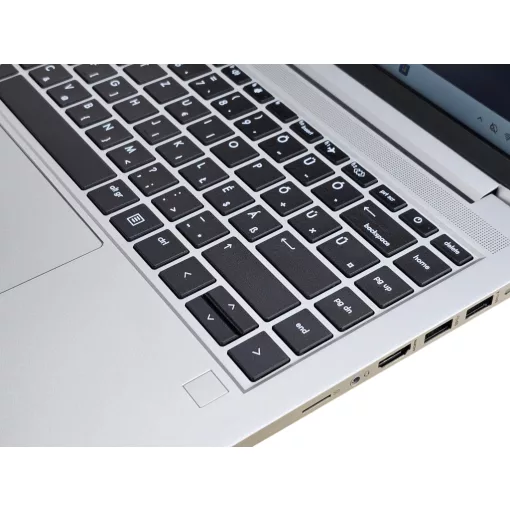 HP Probook 440 G8 Laptop + Iris Xe / i5-1135G7 / 8GB RAM / 256GB SSD / Magyar billentyűzet