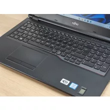 Fujitsu LifeBook E559 Laptop / i3-8145U / 8GB RAM / 256GB SSD