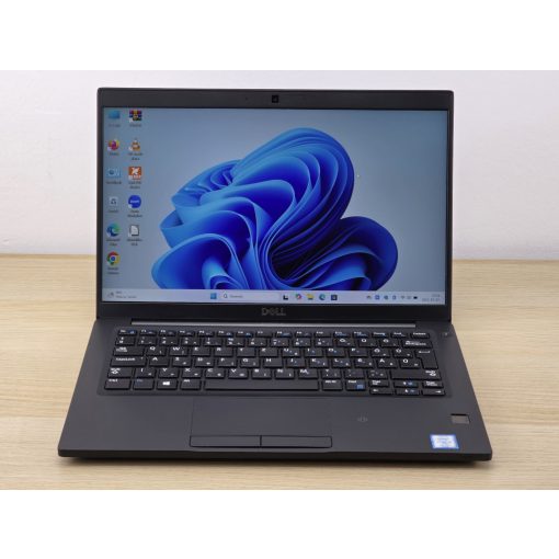 Dell Latitude 7390 Laptop / i7-8650U / 16GB RAM / 512GB SSD / Magyar billentyűzet