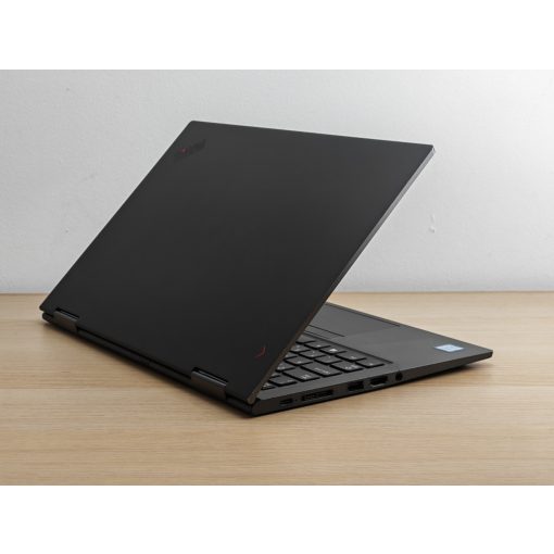 Lenovo Thinkpad X1 Yoga 2in1 Tablet laptop / i5-8265U / 8GB RAM / 256GB SSD / Érintőképernyős / Magyar billentyűzet