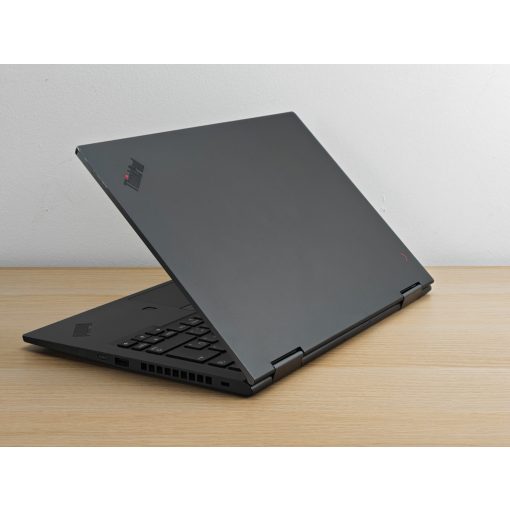 Lenovo Thinkpad X1 Yoga 2in1 Tablet laptop / i5-8265U / 8GB RAM / 256GB SSD / Érintőképernyős / Magyar billentyűzet