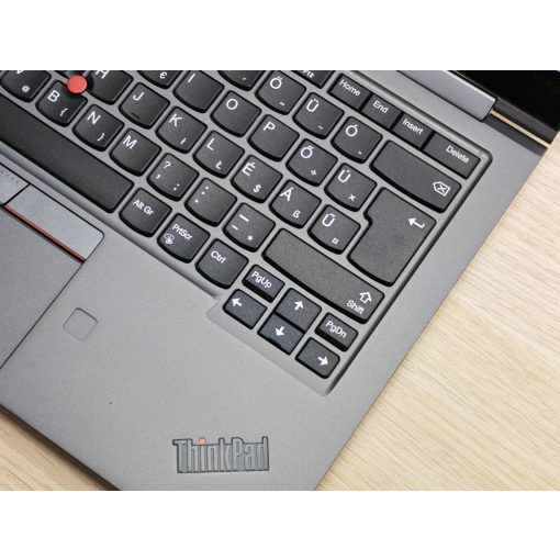 Lenovo Thinkpad X1 Yoga 2in1 Tablet laptop / i5-8265U / 8GB RAM / 256GB SSD / Érintőképernyős / Magyar billentyűzet