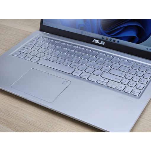 Asus 15 X515E Laptop + Iris XE / i5-1135G7 / 8GB RAM / 256GB SSD / Magyar billentyűzetes