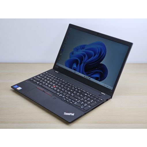 Lenovo ThinkPad T15 Gen 2 + Iris Xe Laptop / i7-1185G7 / 16GB RAM / 512GB SSD / Magyar billentyűzet