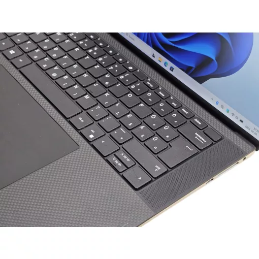 Haszált Dell Precision 5550 laptop, Intel i7-10850H, 16GB RAM, 512 SSD, felújított, garanciával