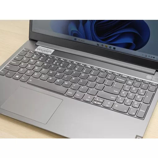 Lenovo ThinkBook 15-IIL Laptop + Iris / i5-1035G4 / 8GB RAM / 256GB SSD 