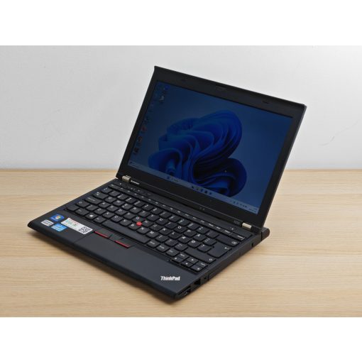 Lenovo ThinkPad X230 / i5-3320M / 8GB RAM / 256GB SSD A
